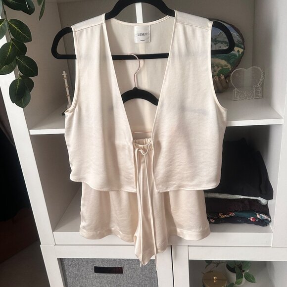 LESET Cream Satin Lounge Set Vest & Shorts XS Minimalist Luxe Sleepwear - Picture 8 of 8